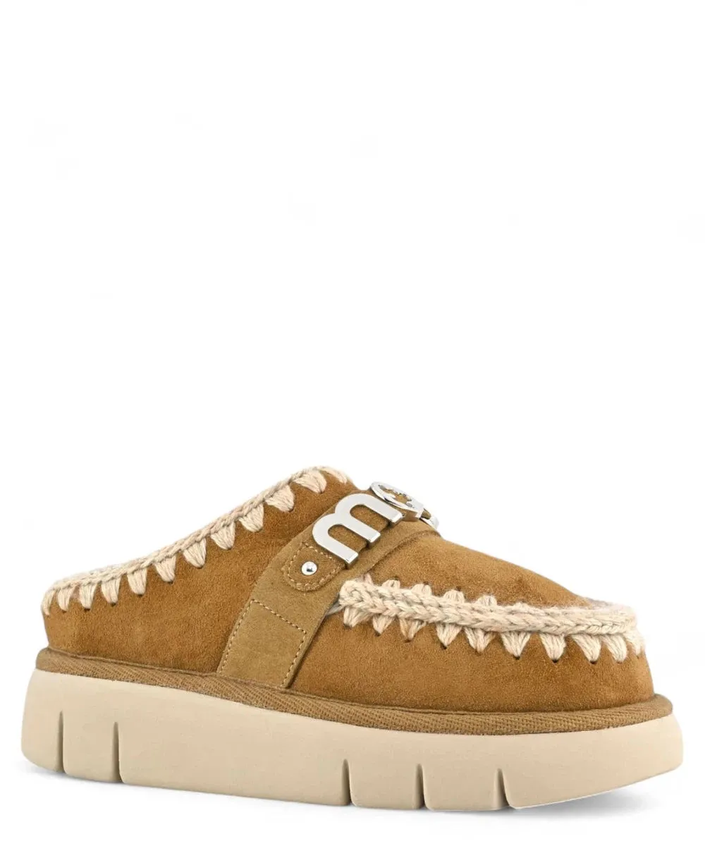 Bounce Clog con Logo Metallico