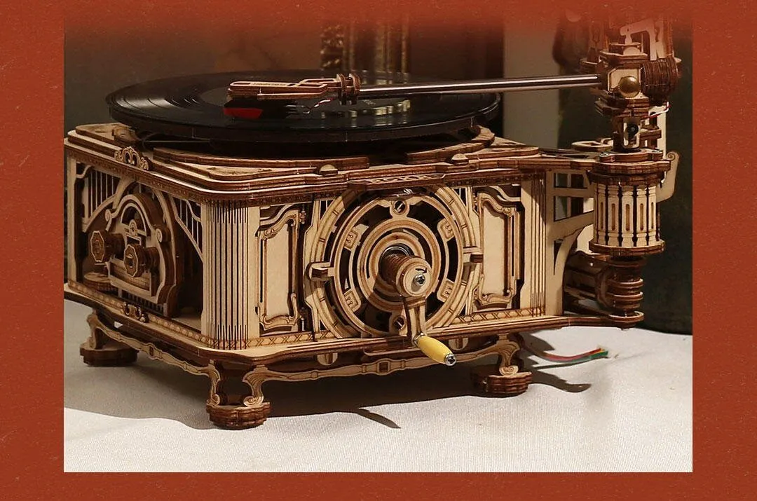 Crank Classic Gramophone Kit | Kidstoylover - DIY Wooden Assembly Toy