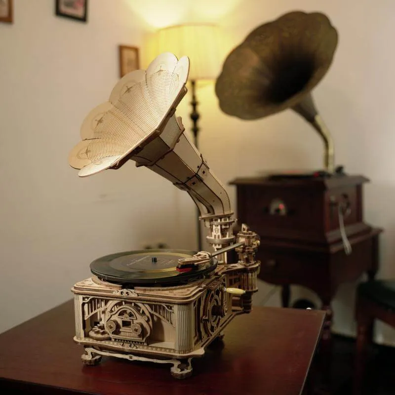 Crank Classic Gramophone Kit | Kidstoylover - DIY Wooden Assembly Toy